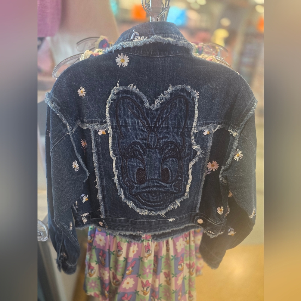 Disney Parks X Her Universe Daisy Duck Jean Jacket M
